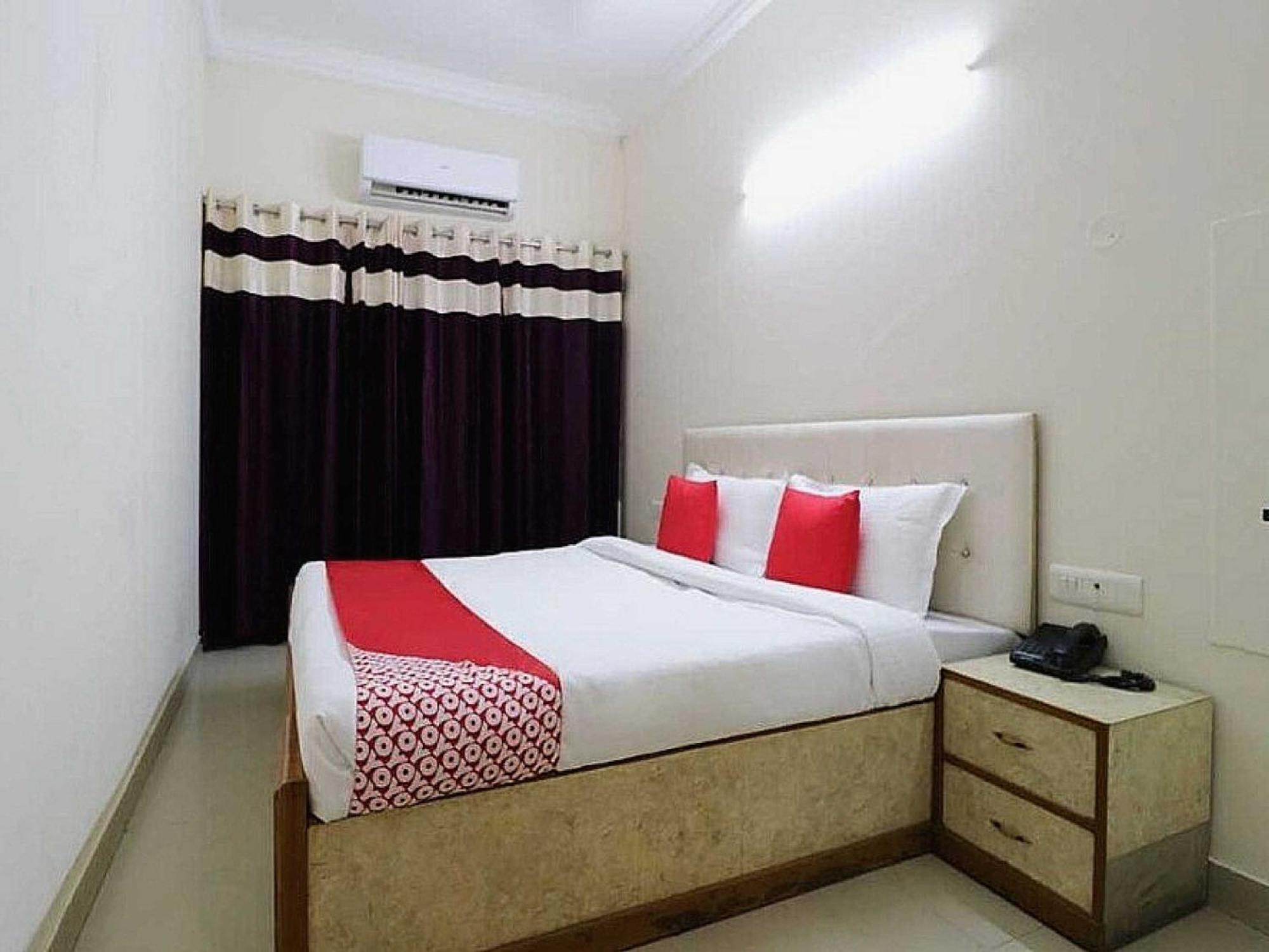 Hotel Anand Amritsar Eksteriør billede