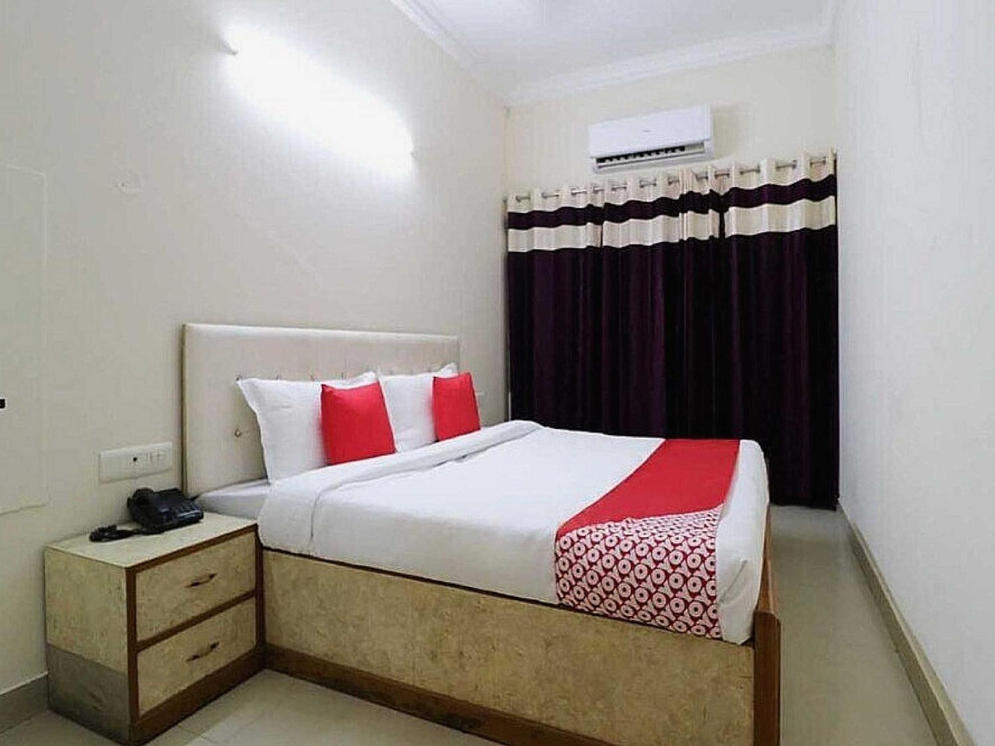 Hotel Anand Amritsar Eksteriør billede
