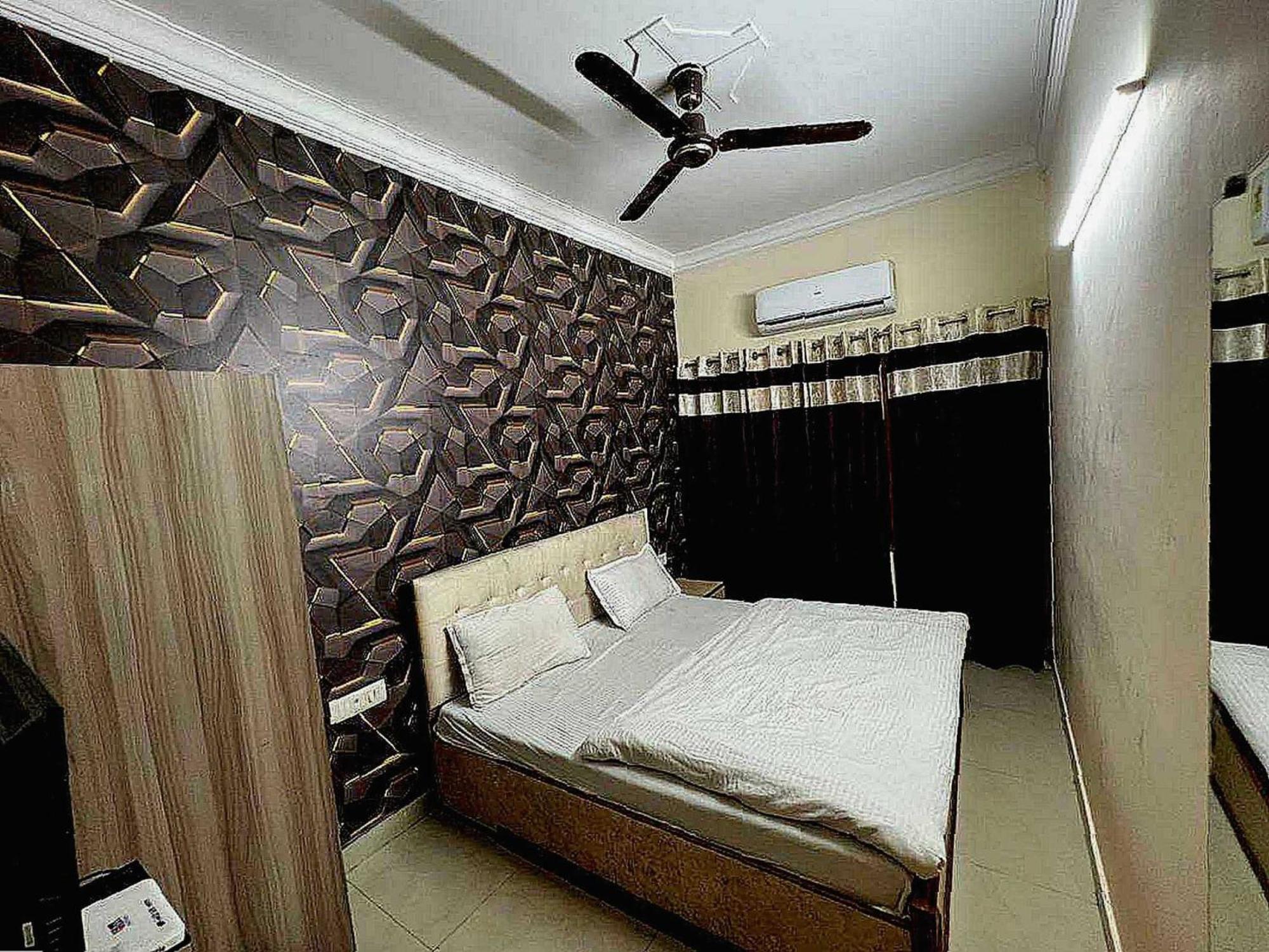 Hotel Anand Amritsar Eksteriør billede