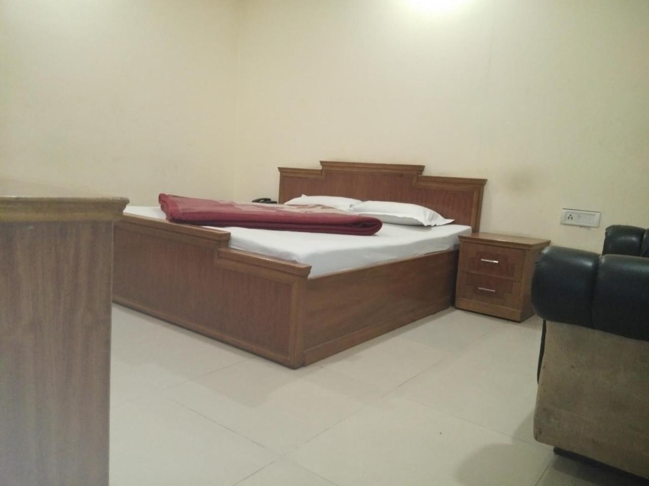 Hotel Anand Amritsar Eksteriør billede