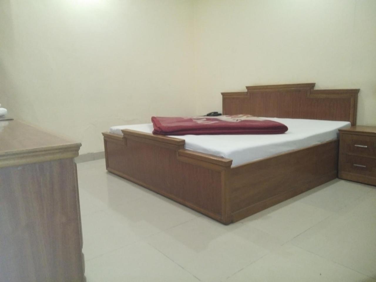 Hotel Anand Amritsar Eksteriør billede